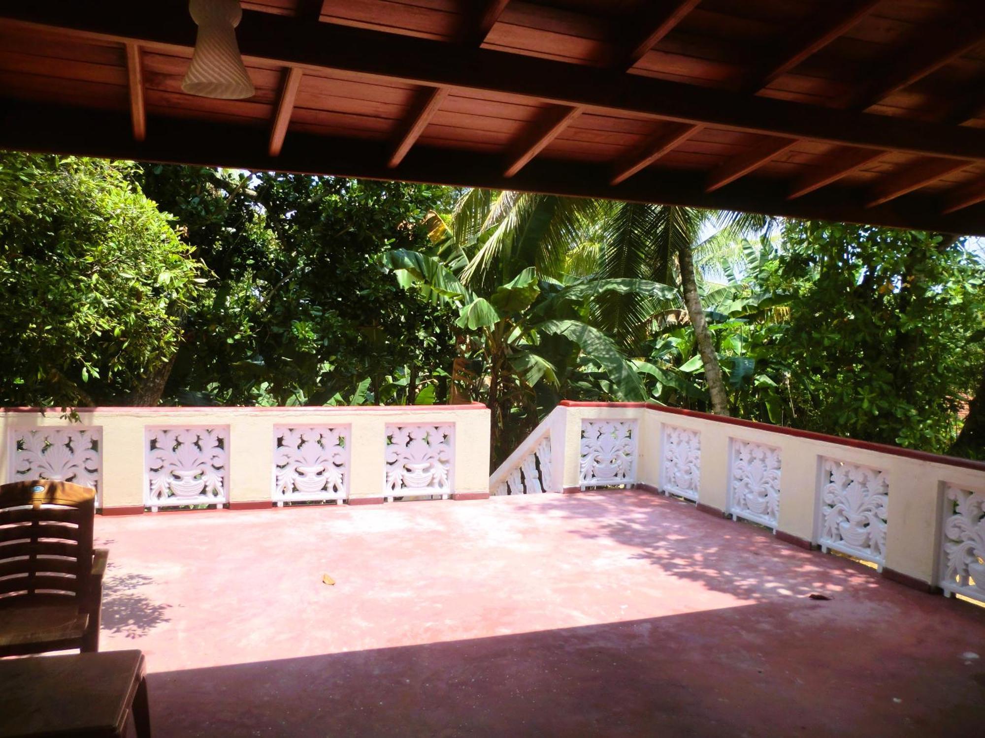 Top Of The Hill Guesthouse Weligama Esterno foto