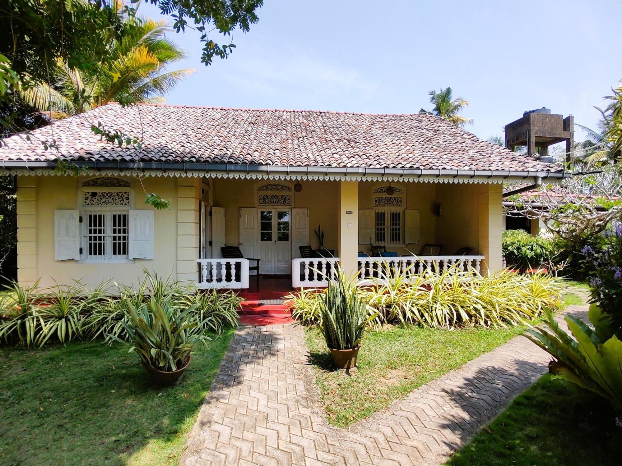 Top Of The Hill Guesthouse Weligama Esterno foto