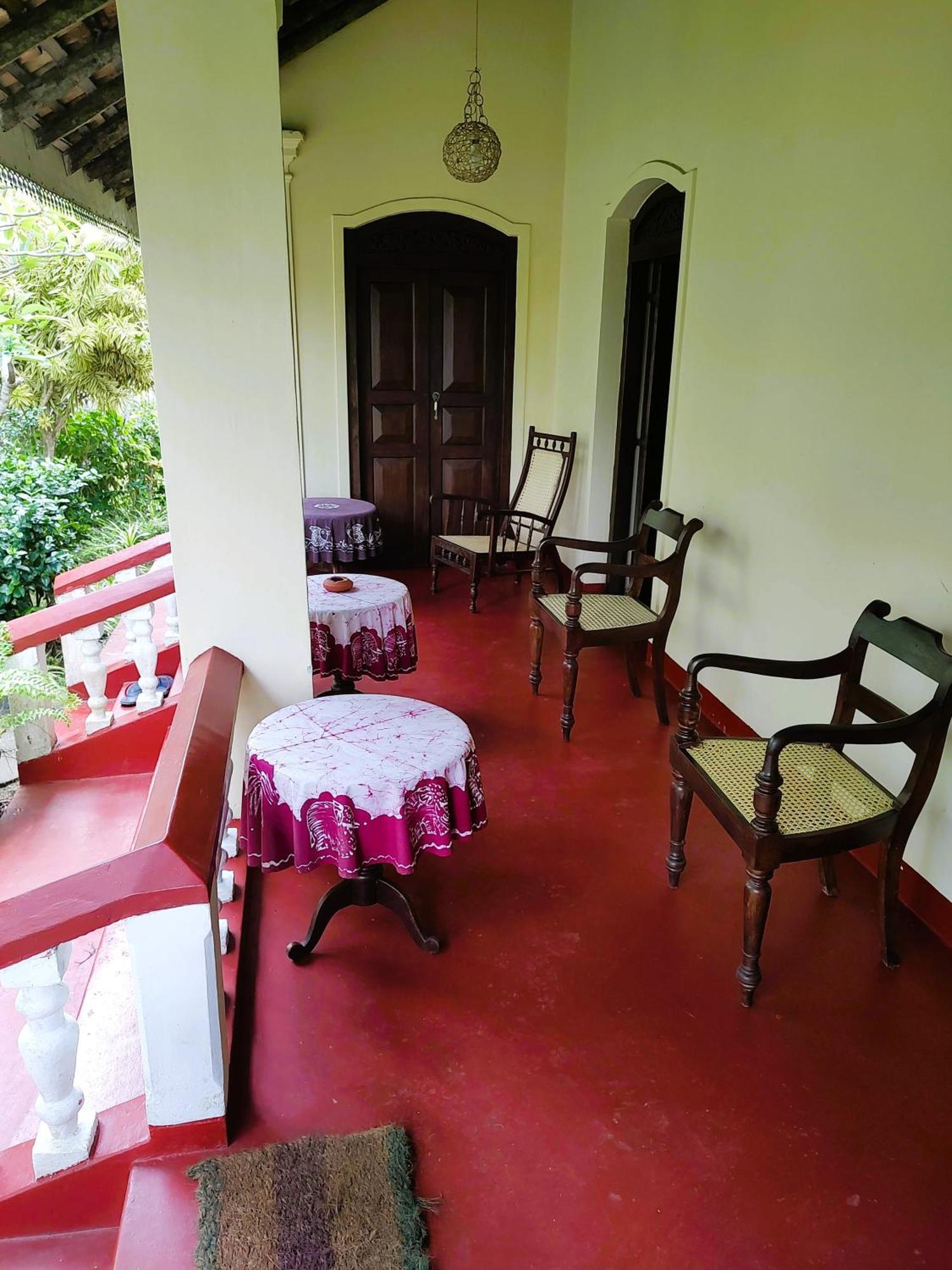 Top Of The Hill Guesthouse Weligama Esterno foto
