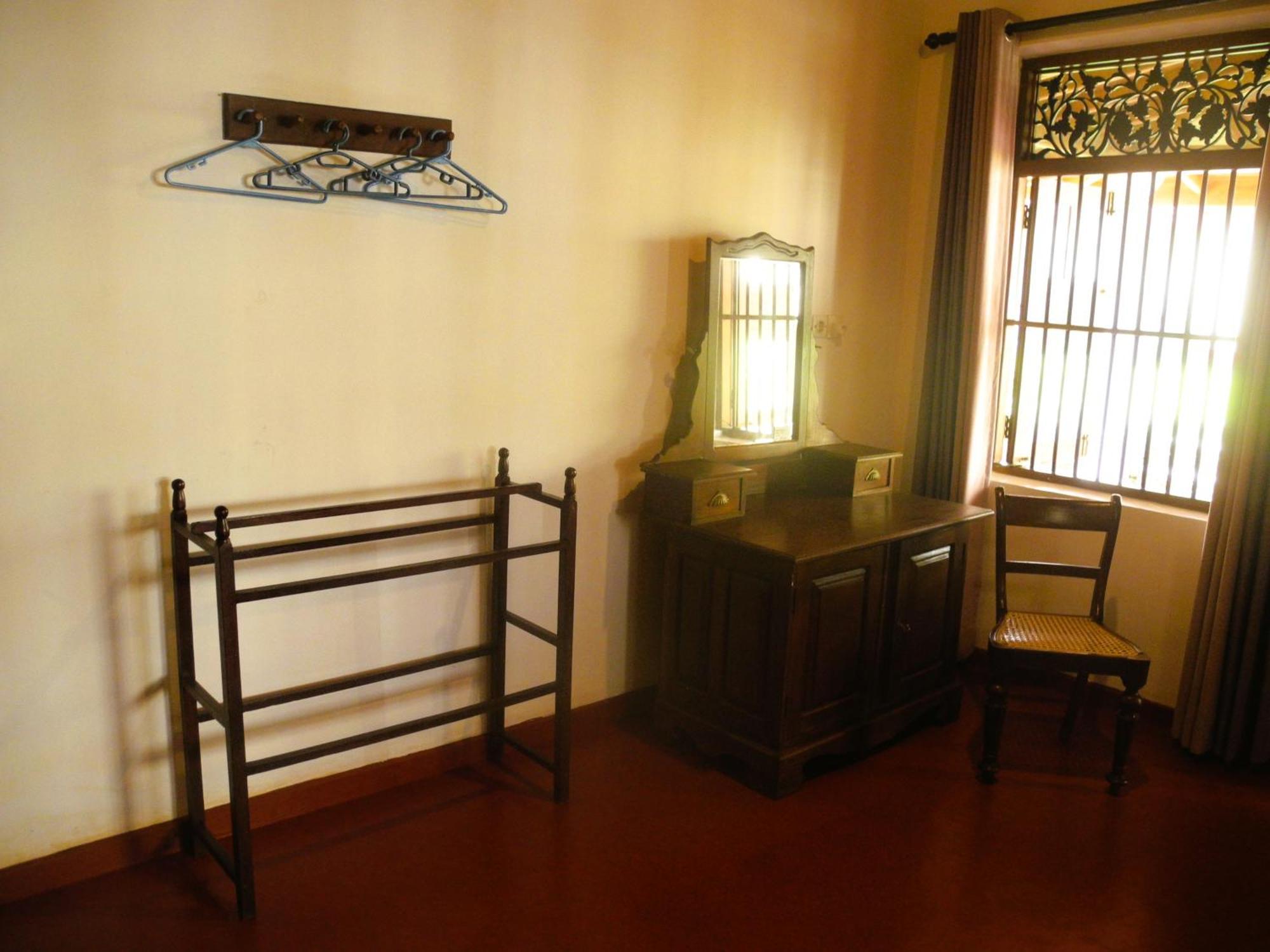 Top Of The Hill Guesthouse Weligama Esterno foto
