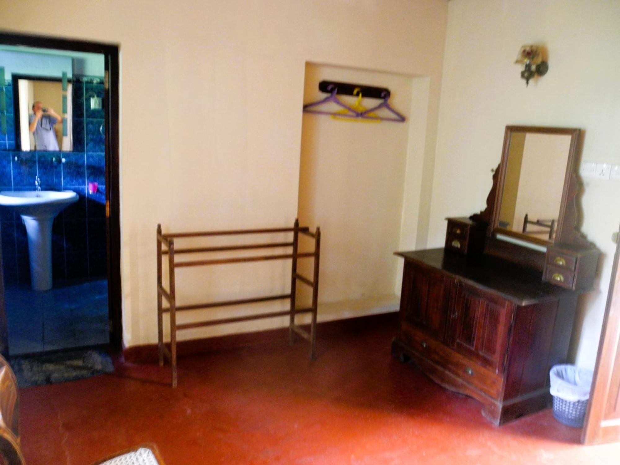Top Of The Hill Guesthouse Weligama Esterno foto