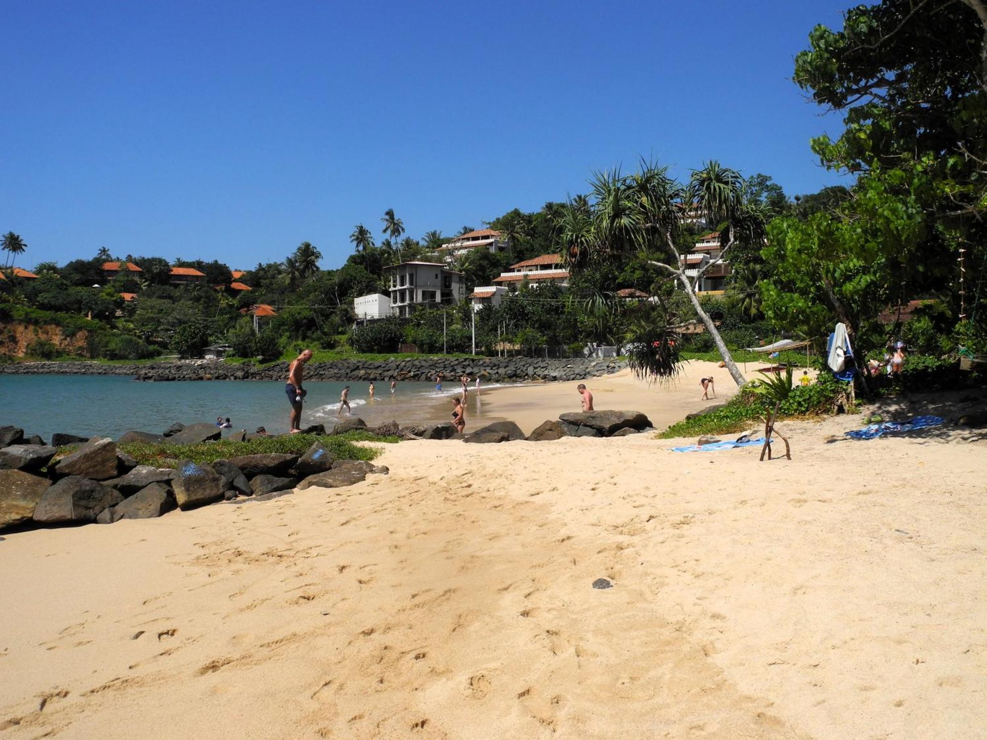 Top Of The Hill Guesthouse Weligama Esterno foto